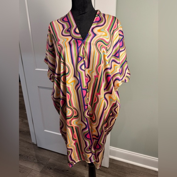 Karlie Multicolor retro Abstract v neck short sleeve satin dress Dress - Picture 2 of 10